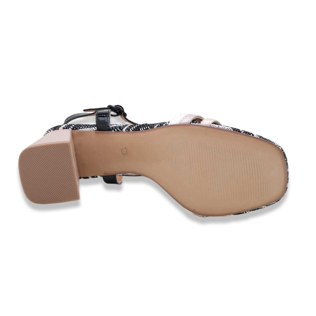 Exe' cincilla' white black